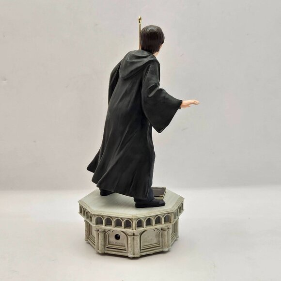 Hallmark 2024 HARRY POTTER Storytellers Chamber of Secrets Wizard - Picture 3 of 9